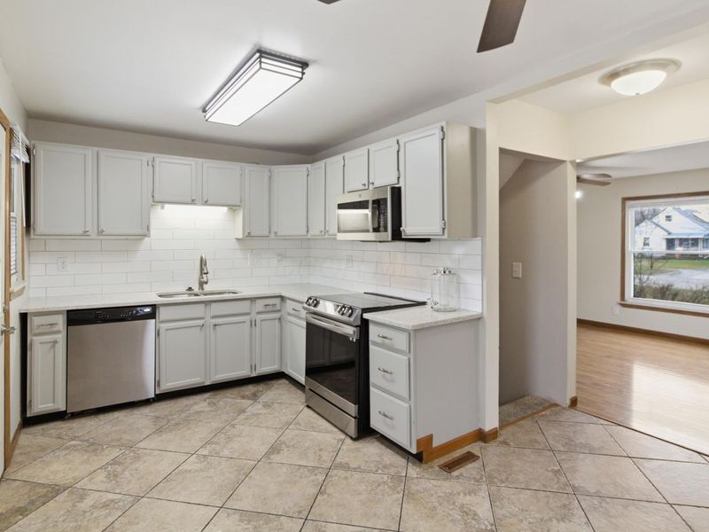 1104 E North Broadway Street, Columbus, OH 43224 Photo 5