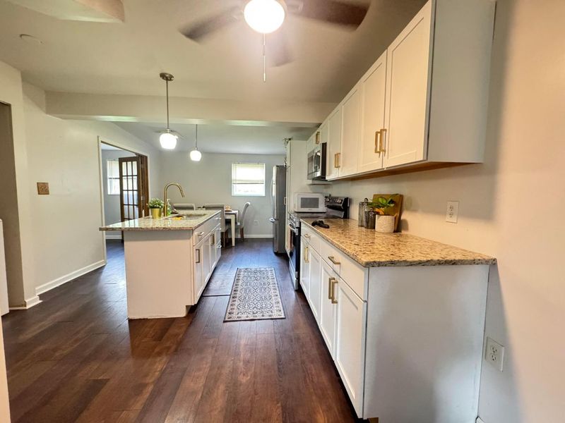 935 Duke Road , Columbus, OH 43213 Photo 11