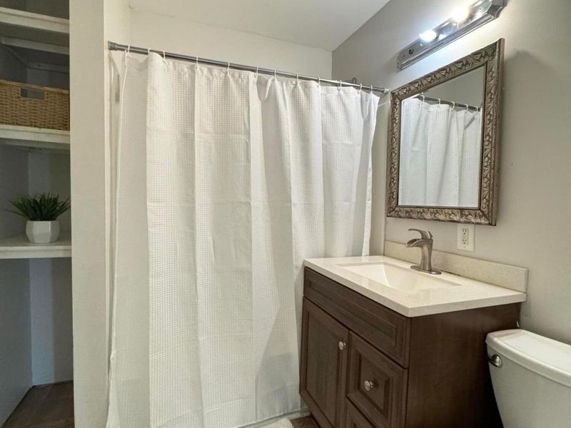 935 Duke Road , Columbus, OH 43213 Photo 25