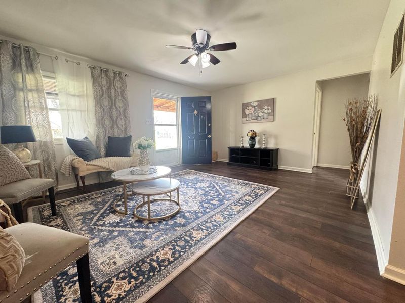 935 Duke Road , Columbus, OH 43213 Photo 7