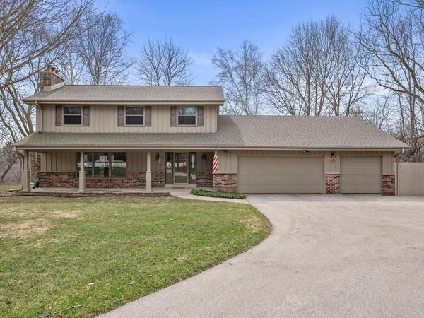 717 Heather COURT, Grafton, WI 53024
