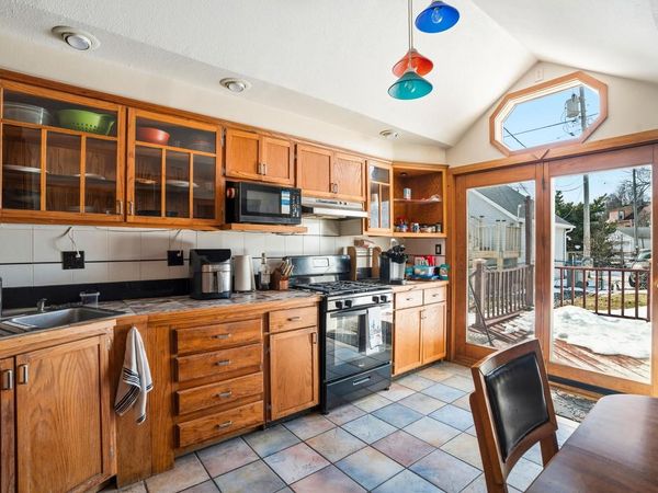 2953 S Kinnickinnic AVENUE, Milwaukee, WI 53207