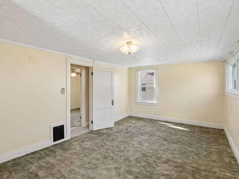 19 Parkway Avenue, Cincinnati, OH 45216 Photo 10