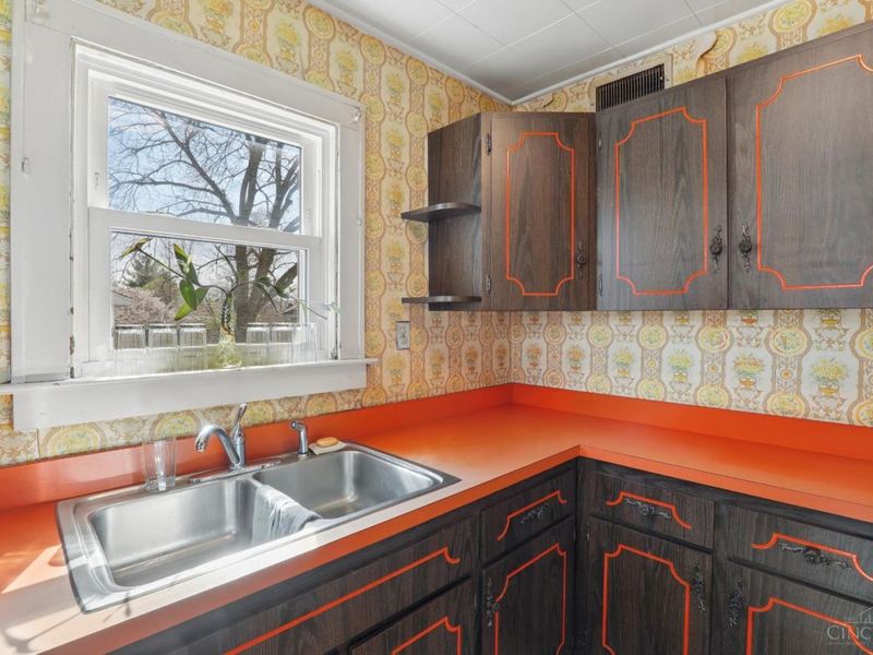 19 Parkway Avenue, Cincinnati, OH 45216 Photo 7