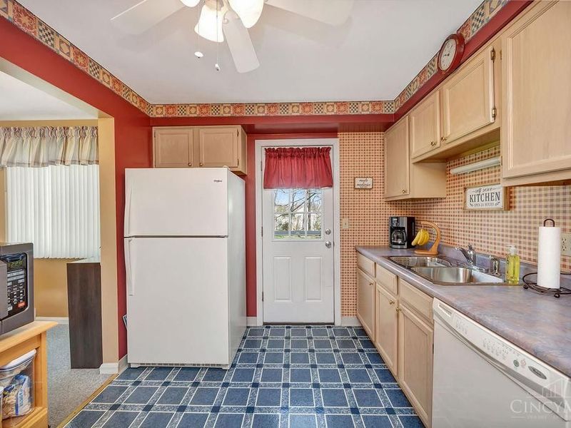 3252 Floridale Lane, Cincinnati, OH 45239 Photo 14