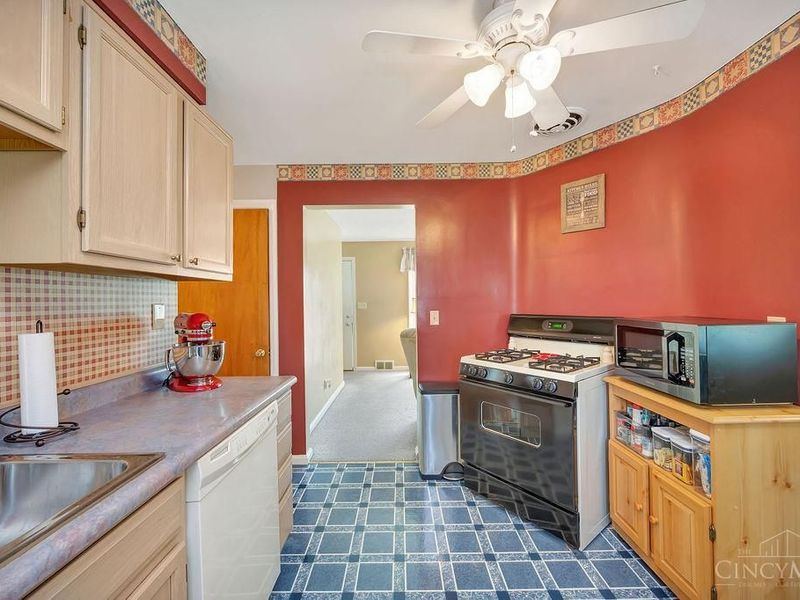 3252 Floridale Lane, Cincinnati, OH 45239 Photo 15