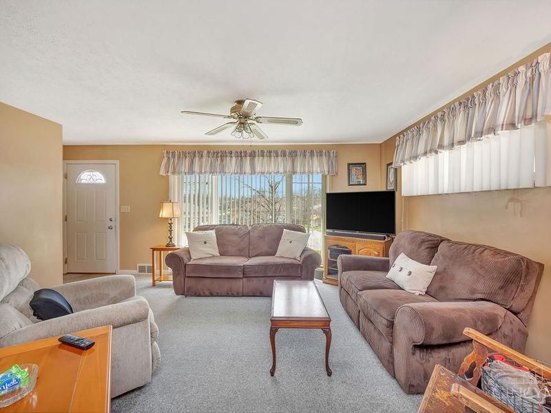 3252 Floridale Lane, Cincinnati, OH 45239 Photo 7