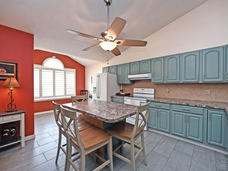 590 Rentz Place, Delhi Twp, OH 45238 Photo 6