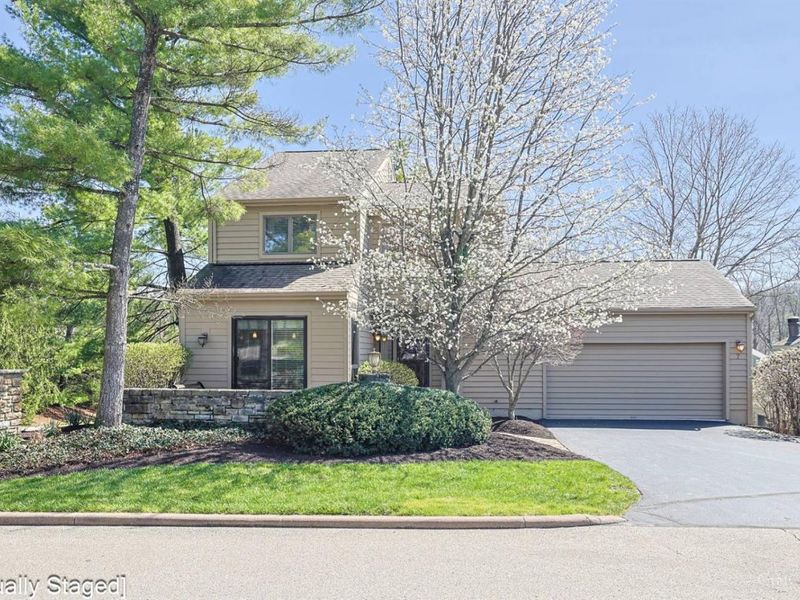 7 Falling Brook Lane, Blue Ash, OH 45241 Photo 1