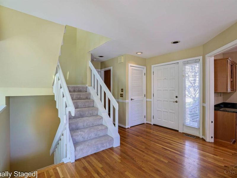 7 Falling Brook Lane, Blue Ash, OH 45241 Photo 3