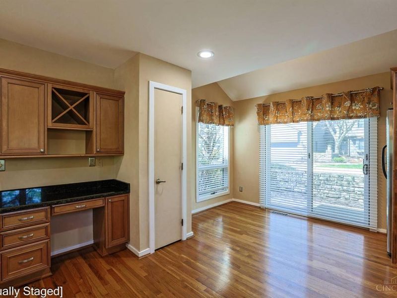 7 Falling Brook Lane, Blue Ash, OH 45241 Photo 7