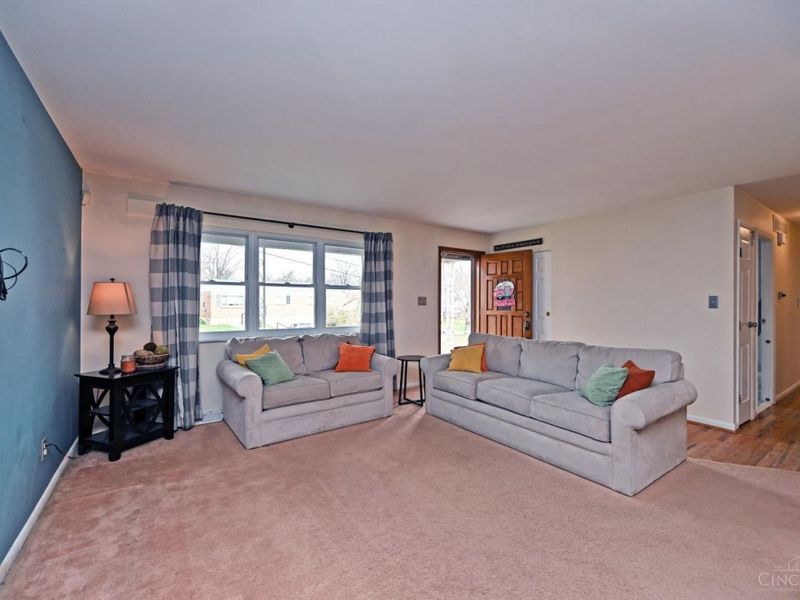 5467 Starcrest Drive, Delhi Twp, OH 45238 Photo 8