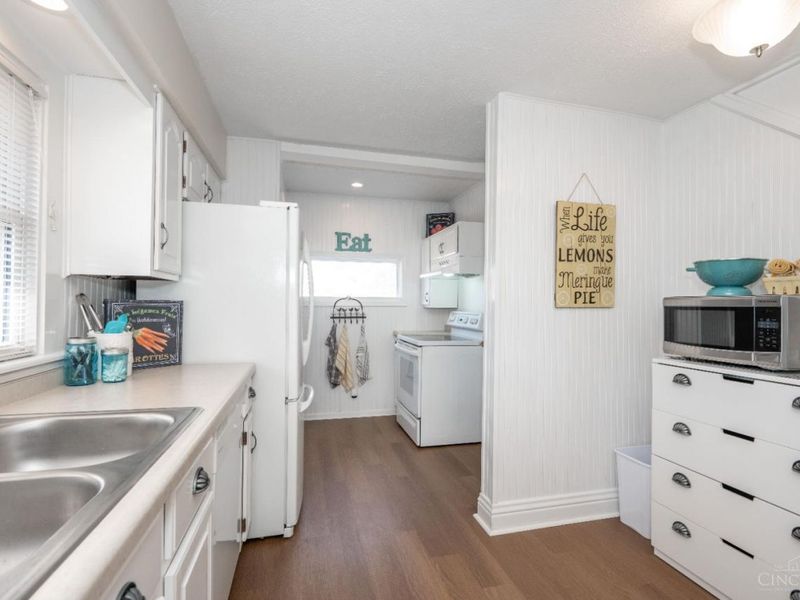 4824 Fairview Avenue, Cincinnati, OH 45242 Photo 29