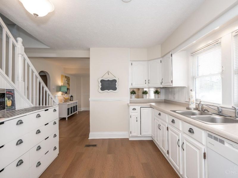 4824 Fairview Avenue, Cincinnati, OH 45242 Photo 31