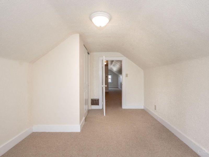 4824 Fairview Avenue, Cincinnati, OH 45242 Photo 49