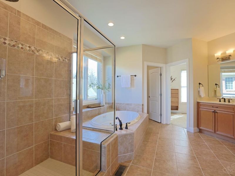 10263 Ryans Way, Blue Ash, OH 45241 Photo 28