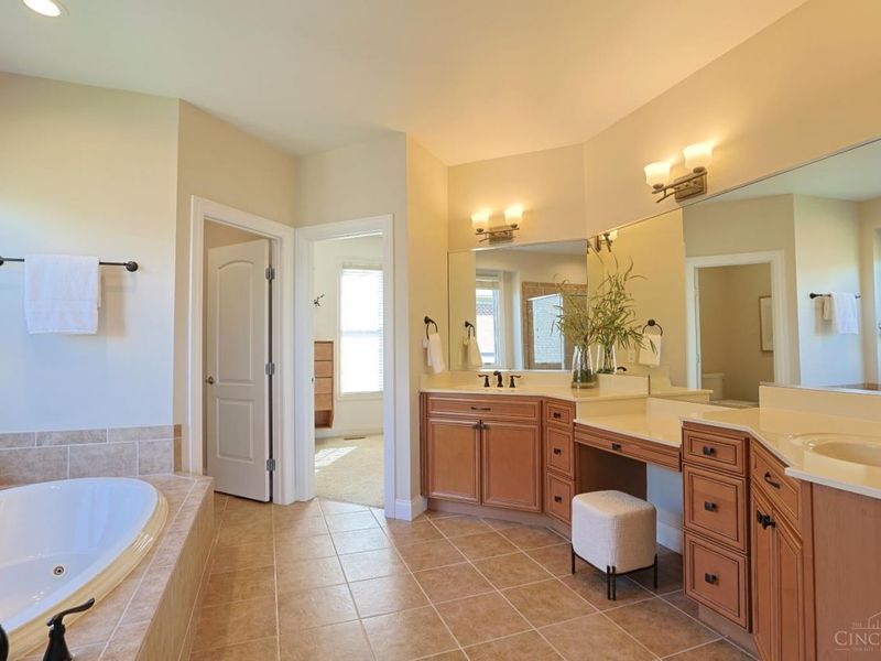 10263 Ryans Way, Blue Ash, OH 45241 Photo 30