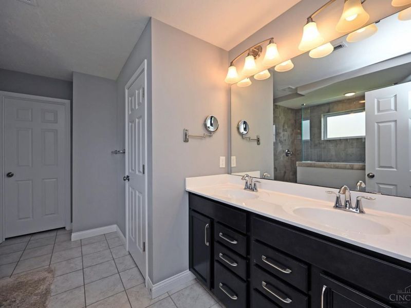 1296 Autumn Run Drive, Hamilton Twp, OH 45039 Photo 40