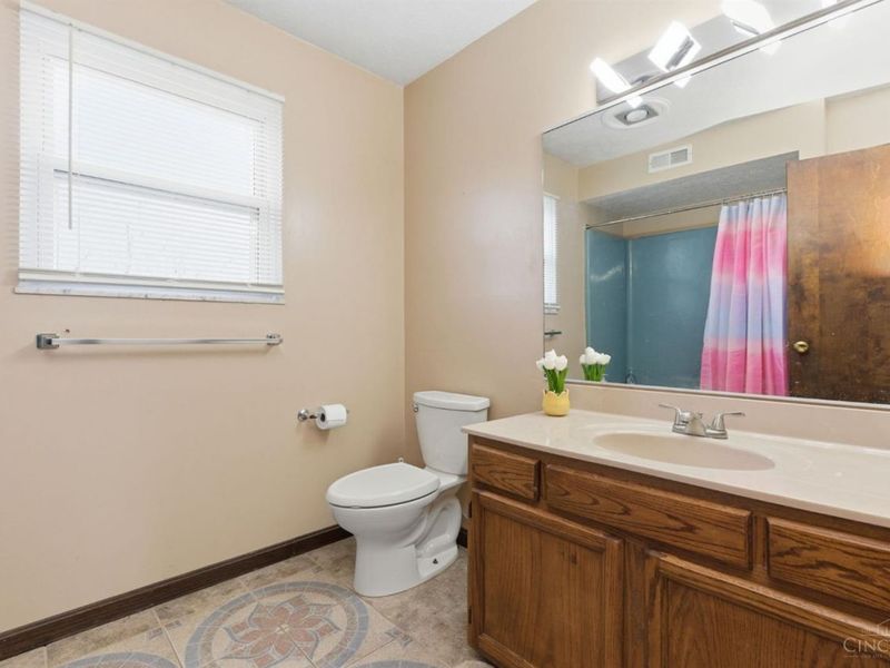 5667 crooked tree Lane, Miami Twp, OH 45150 Photo 37