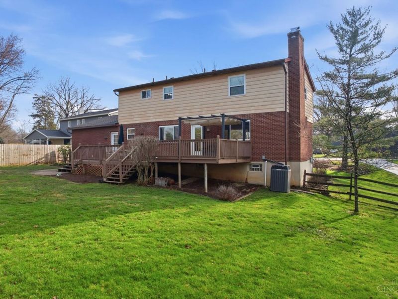 5667 crooked tree Lane, Miami Twp, OH 45150 Photo 6