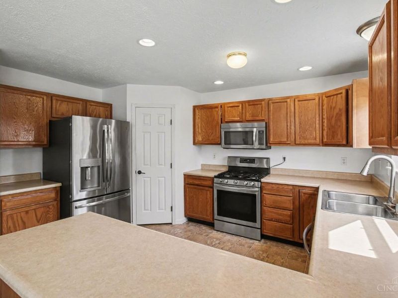 6054 bluffs, Liberty Township, OH 45044 Photo 13