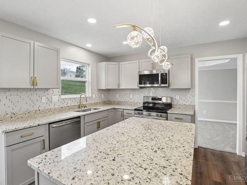 320 Bridle Pass Way, Monroe, OH 45050 Photo 7