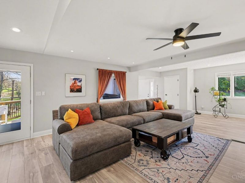 6594 Springdale Road, Colerain Township, OH 45247 Photo 3