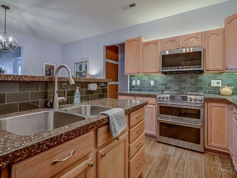 9282 Greenery Court, Deerfield Twp., OH 45140 Photo 3