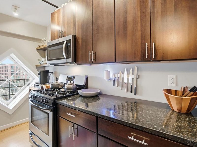 1202 Main Street, Unit 16, Cincinnati, OH 45202 Photo 17