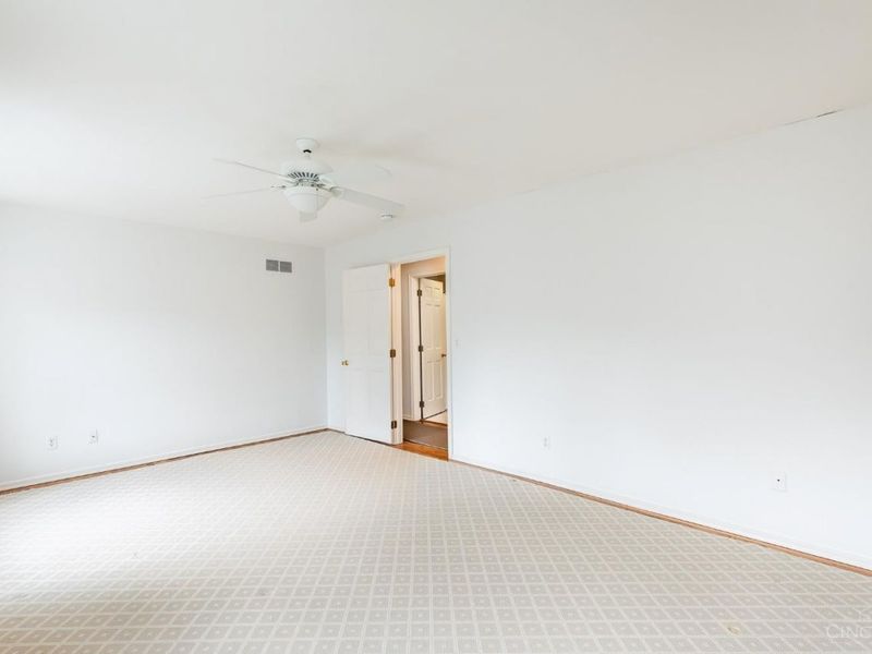 3675 Traskwood Circle, Cincinnati, OH 45208 Photo 27