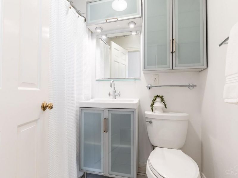 3675 Traskwood Circle, Cincinnati, OH 45208 Photo 32