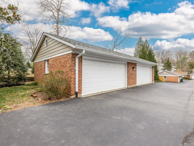3675 Traskwood Circle, Cincinnati, OH 45208 Photo 48
