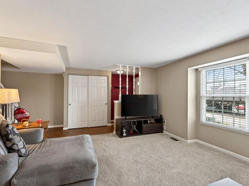 10935 Barrington Court, Unit 232, Sycamore Township, OH 45242 Photo 10