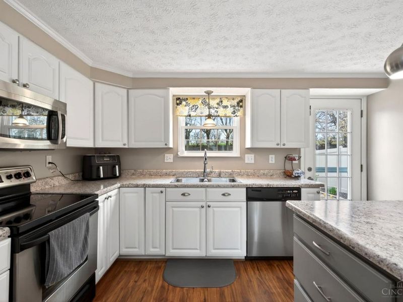 10935 Barrington Court, Unit 232, Sycamore Township, OH 45242 Photo 18