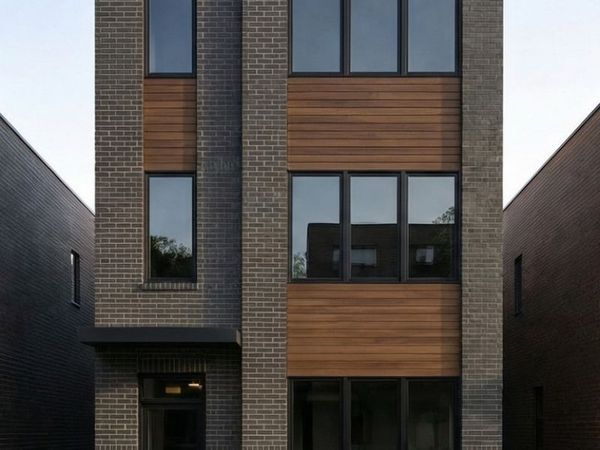 3327 W Division Street , Chicago, IL 60651