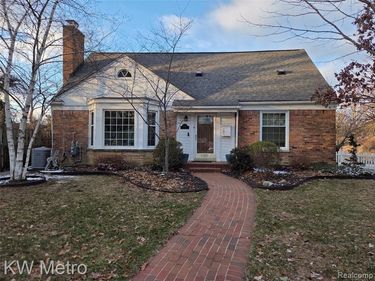 1526 Sycamore Avenue, Royal Oak Twp, MI 48073