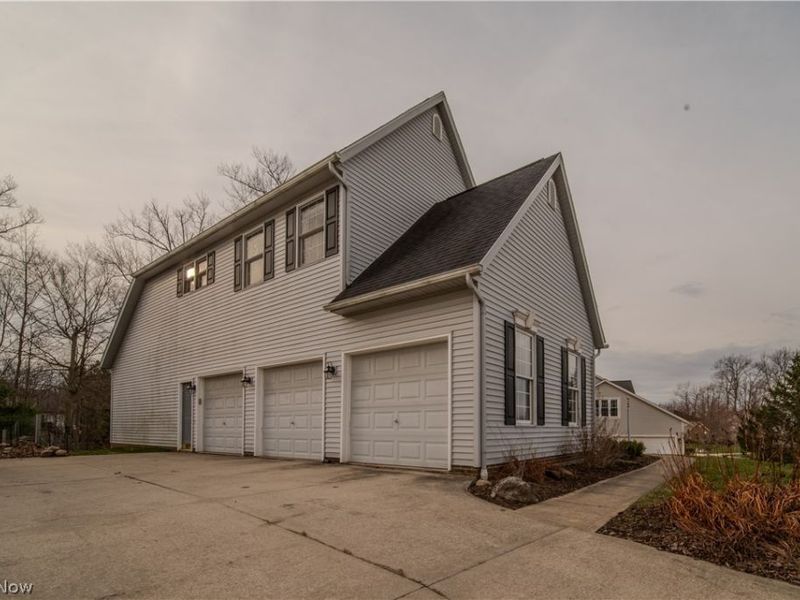 185 Beaumont Trail, Aurora, OH 44202 Photo 2