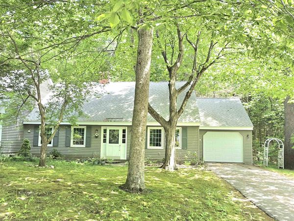 12 Laurel Circle, Wolfeboro, NH 03894