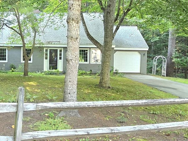 12 Laurel Circle, Wolfeboro, NH 03894