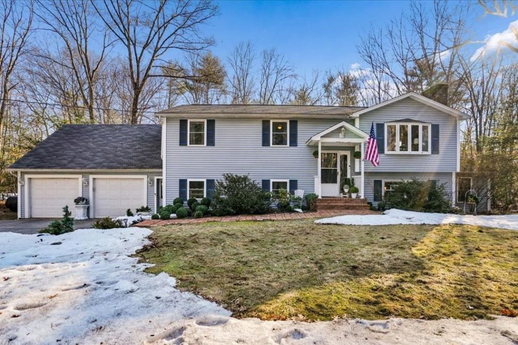 6 Maple Drive, Bedford, NH 03110 Main Photo