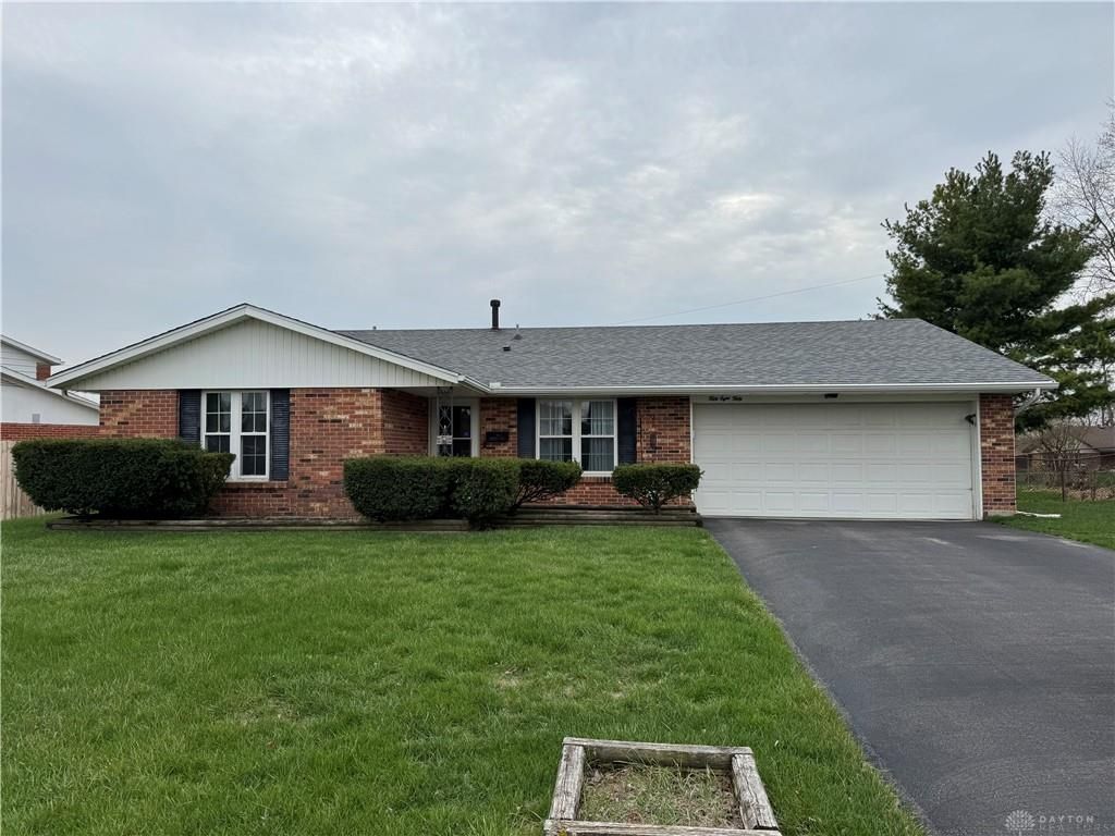 5850 Corlett Court, Huber Heights, OH 45424 Main Photo