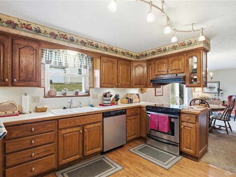 2224 Cheviot Hills Drive, Springfield Township, OH 45505 Photo 11