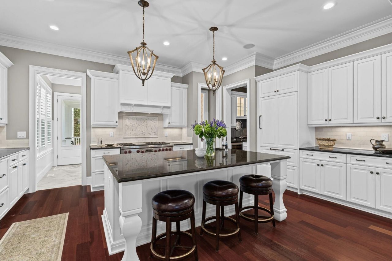 400 Island Park Drive Photo 18