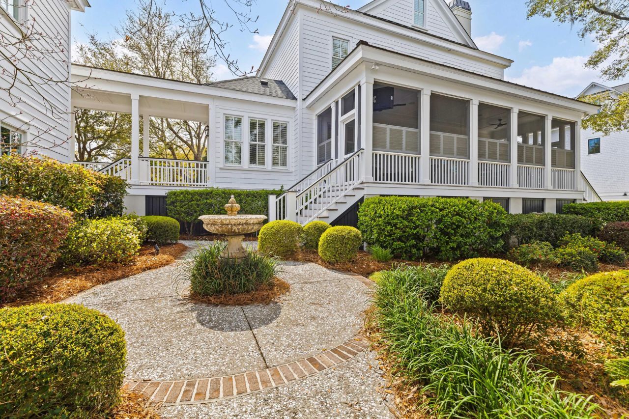 400 Island Park Drive Photo 27