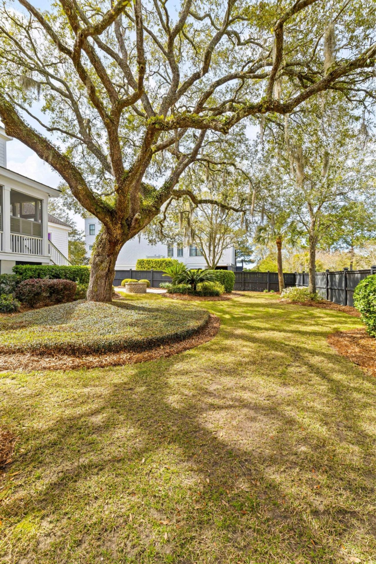 400 Island Park Drive Photo 29