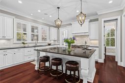 400 Island Park Drive photo 4