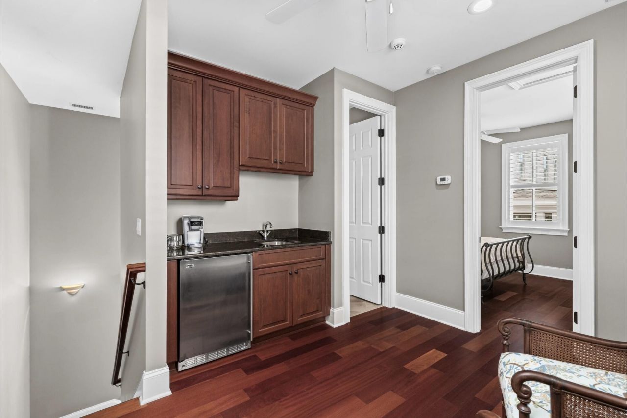 400 Island Park Drive Photo 61