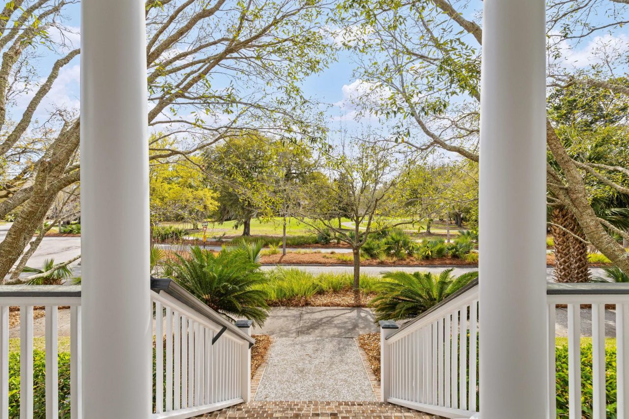 400 Island Park Drive Photo 7