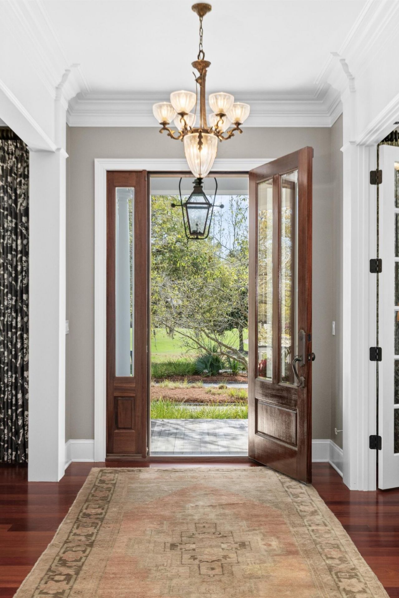 400 Island Park Drive Photo 9