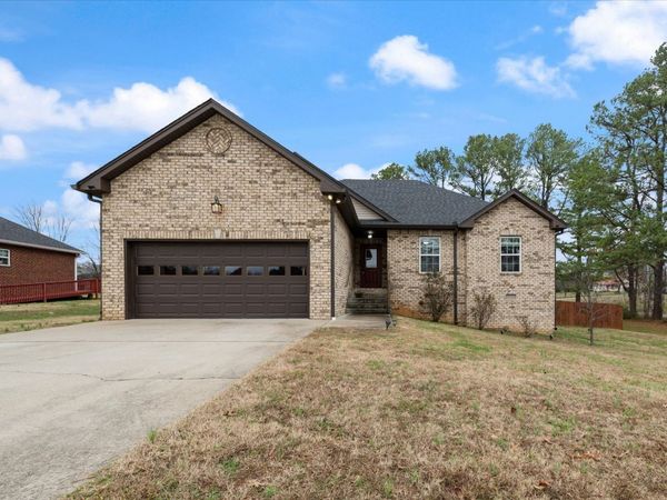 406 Hobbs Dr , White House, TN 37188